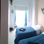 Casa Nautilus بيت ضيافة كاديز